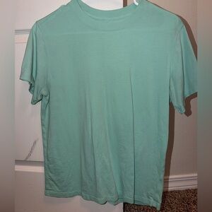 Lululemon women’s tshirt